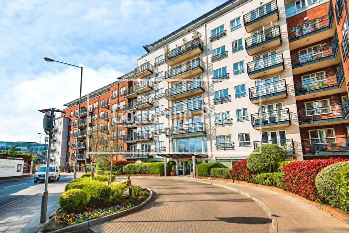 1 Bedroom Flat To Rent In Bramber House, Kingston Upon Thames, KT2