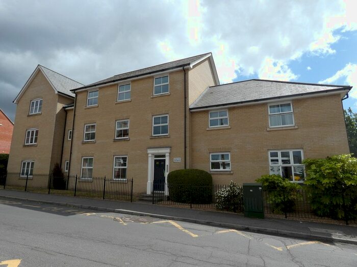 2 Bedroom Flat To Rent In Crown House Apartments, Croxton Road, Thetford, IP24