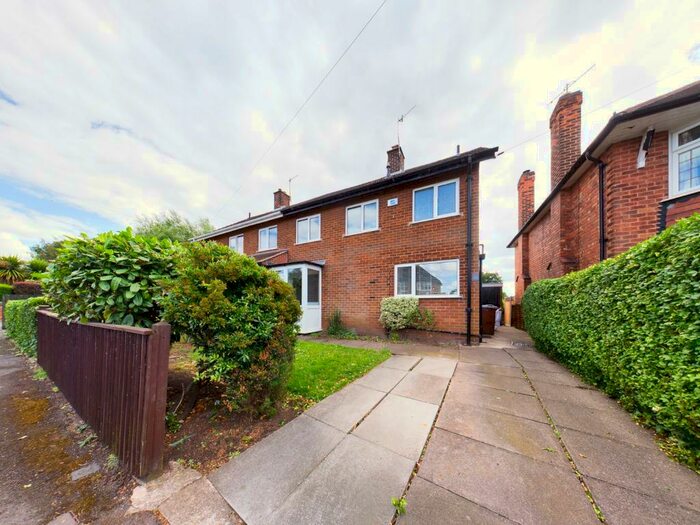 Houses for sale & to rent in NG8 2QH, Bramcote Lane, Wollaton West
