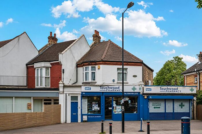2 Bedroom Flat To Rent In Perry Hill, London, SE6