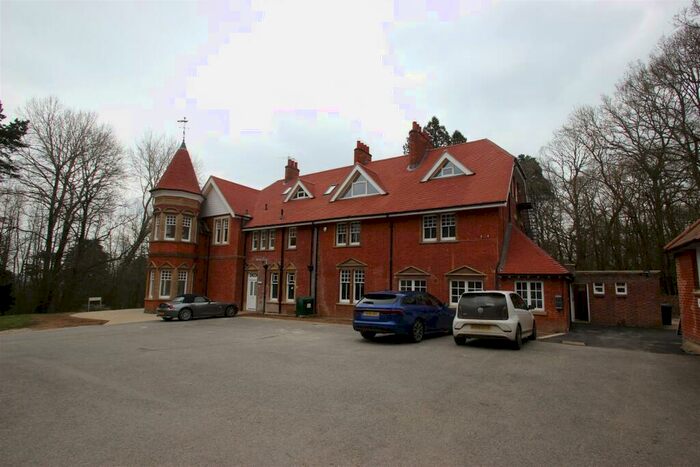 2 Bedroom Apartment To Rent In Bagley Croft, Hinksey Hill, Oxford, OX1