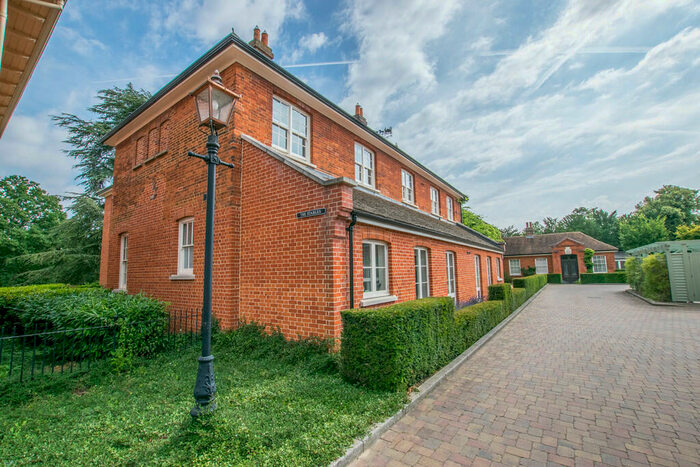 1 Bedroom Apartment To Rent In The Stables, Balls Park, SG13