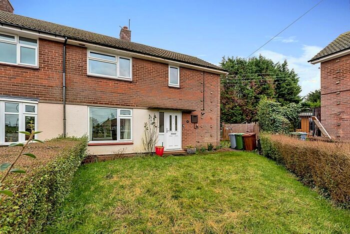 3 Bedroom Semi-Detached House For Sale In Central Drive, Elston, Newark, NG23
