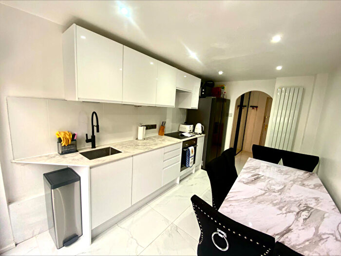 2 Bedroom Apartment To Rent In Hawthorn Road, Sudbury, CO10