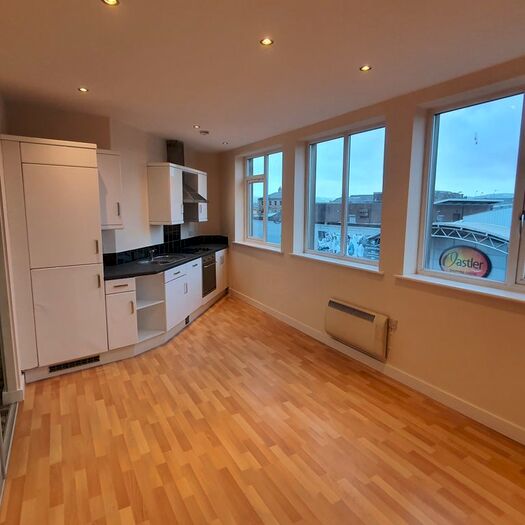 1 Bedroom Flat To Rent In James Street, Bradford, West Yorkshire, BD1