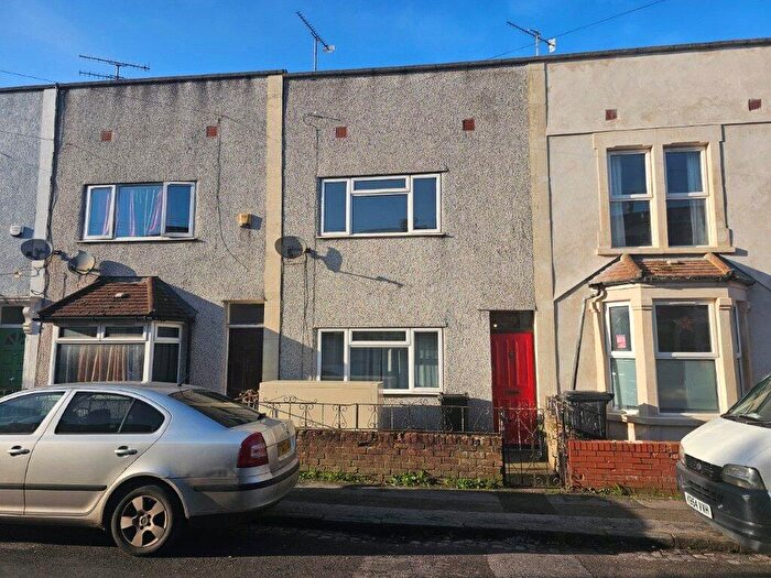 3 Bedroom Terraced House For Sale In Chaplin Road, Easton, Bristol, BS5