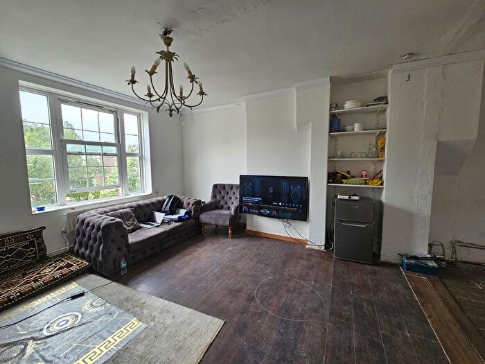 2 Bedroom Flat To Rent In Johnson House, Cranleigh Street, London, NW1
