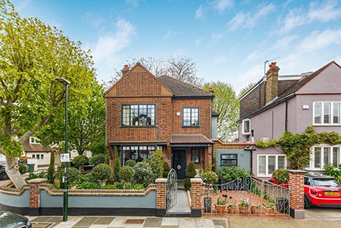3 Bedroom Terraced House For Sale In Atherton Road, Barnes, SW13
