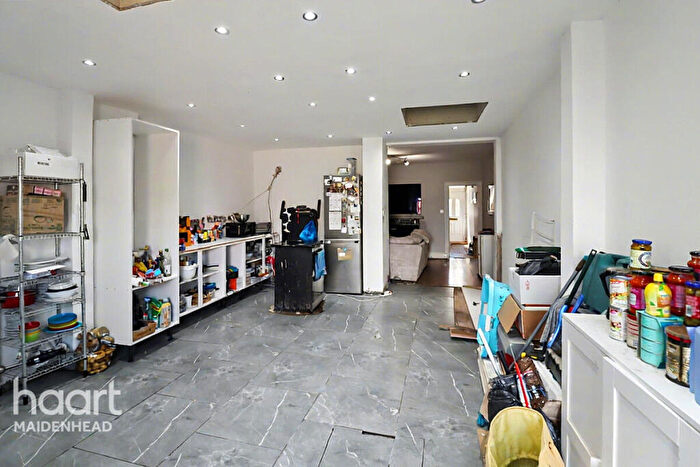 3 Bedroom Terraced House For Sale In Cordwallis Road, Maidenhead, SL6
