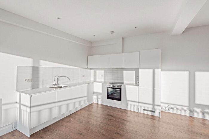 2 Bedroom Flat To Rent In Tudor Grove, London, E9