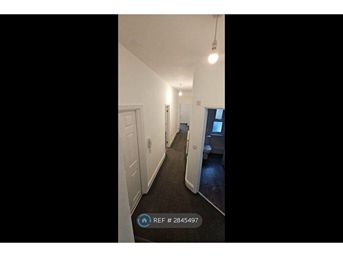 2 Bedroom Flat To Rent In Lawn Road, Doncaster, DN1