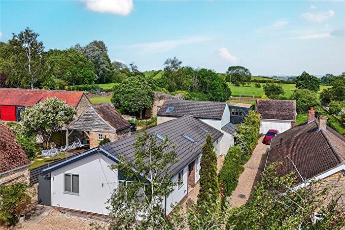 4 Bedroom Bungalow For Sale In Southend, Garsington, Oxfordshire, OX44