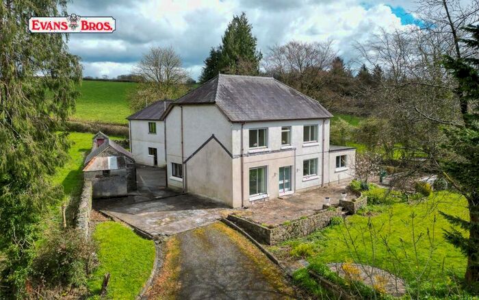 8 Bedroom Detached House For Sale In Nr Bronwydd, Carmarthen, SA33