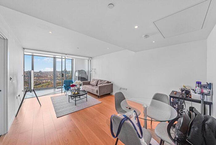 1 Bedroom Flat To Rent In Landmark Pinnacle, Marsh Wall, E14