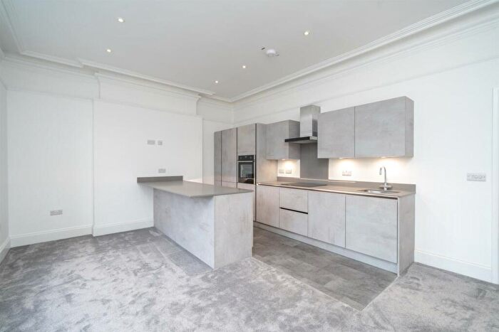 2 Bedroom Apartment To Rent In Quadrant House, Quadrant Mews, Buxton, SK17