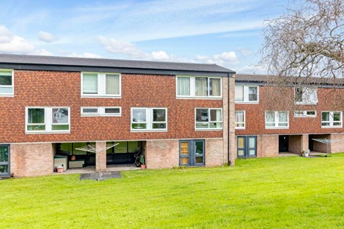 2 Bedroom Apartment For Sale In Coppice Gate, Harrogate, HG1