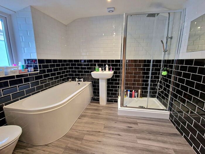 3 Bedroom Terraced House For Sale In Babbacombe Road, Torquay, TQ1
