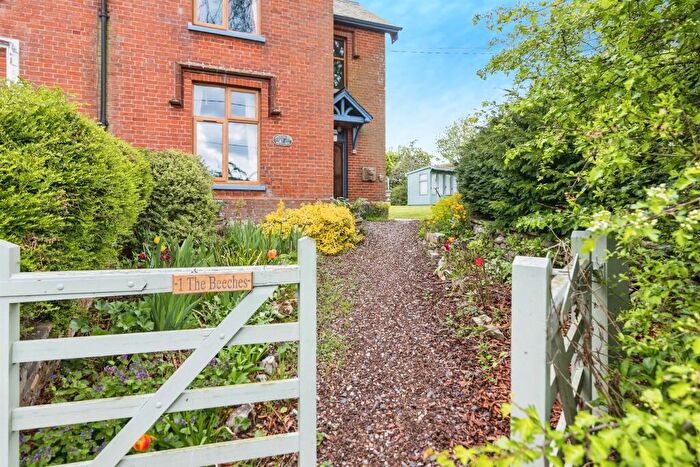 2 Bedroom Semi-Detached House For Sale In The Street, Harleston, IP20