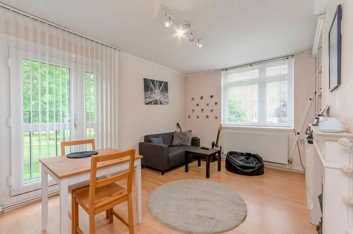 1 Bedroom Flat To Rent In Strathdon Drive, Tooting, London SW17