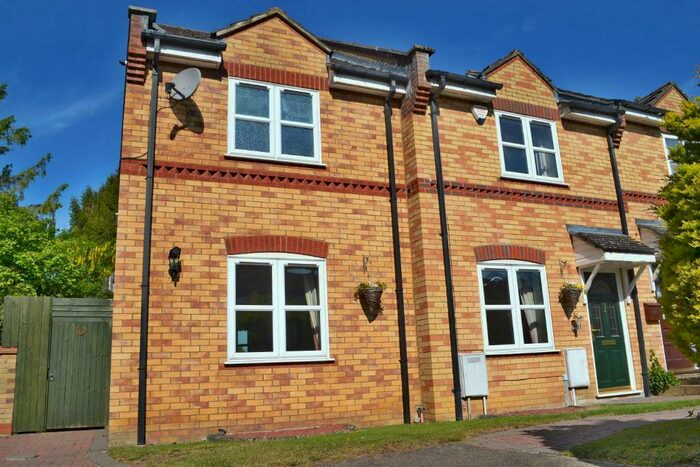 3 Bedroom Semi-Detached House To Rent In Spurlings, Oundle, Peterborough, Northants, PE8