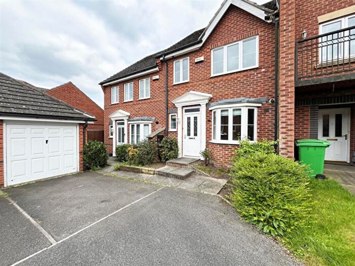 3 Bedroom Town House To Rent In City View, Mapperley, Nottingham, NG3