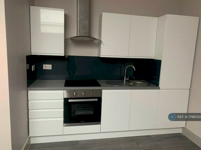 2 Bedroom Flat To Rent In Cube House, Stoke Mandeville, Aylesbury, HP22