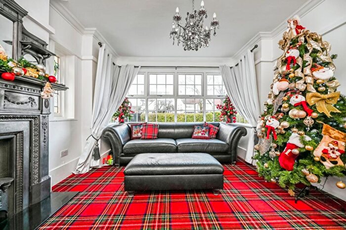 4 Bedroom Detached House For Sale In Osborne Road, Southport, PR8