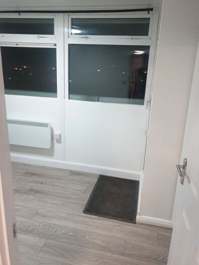 2 Bedroom Flat To Rent In Caradoc Close, Coventry, CV2