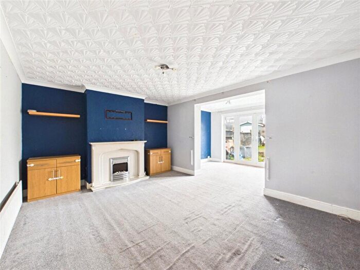 3 Bedroom Terraced House For Sale In Kingsholme Road, Kingswood, Bristol, BS15