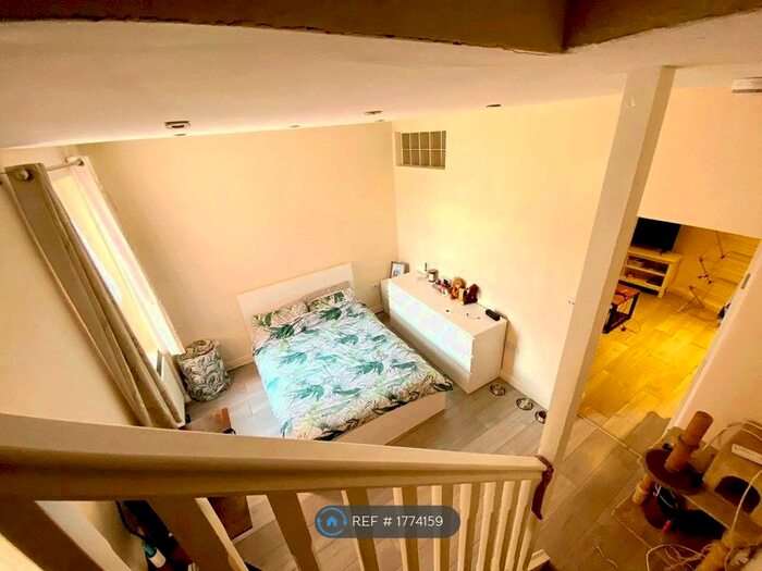 1 Bedroom Flat To Rent In Gloucester Road, London, N18