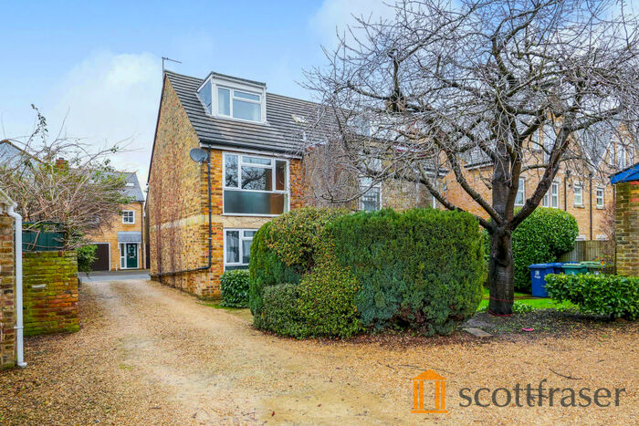 2 Bedroom Apartment To Rent In Grove Street, Summertown, OX2