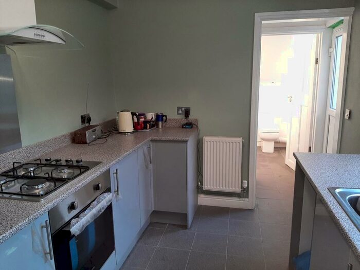 2 Bedroom House To Rent In Regent Street East, Neath, SA11