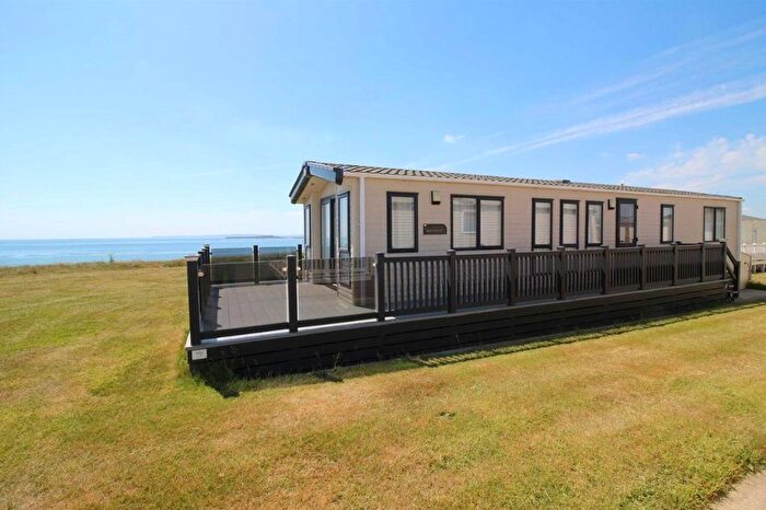 2 Bedroom Park Home For Sale In Naish Common, Hoburne Naish, New Milton, Hampshire, BH25