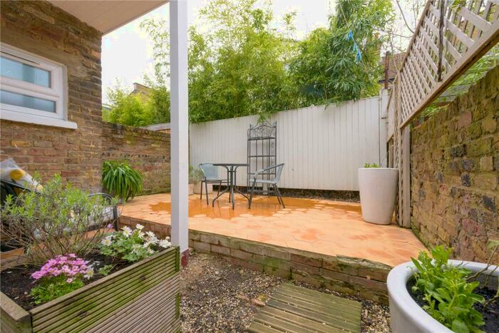 1 Bedroom Apartment To Rent In Hiley Road, London, NW10