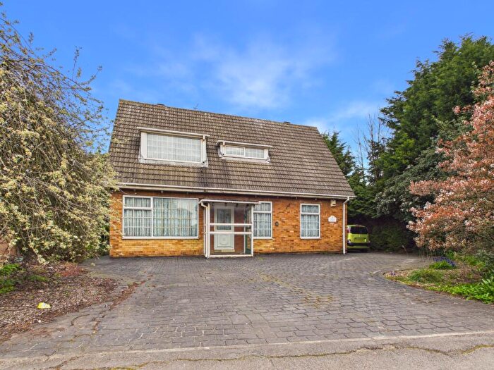 3 Bedroom Detached Bungalow For Sale In Thwaite Street, Cottingham, HU16