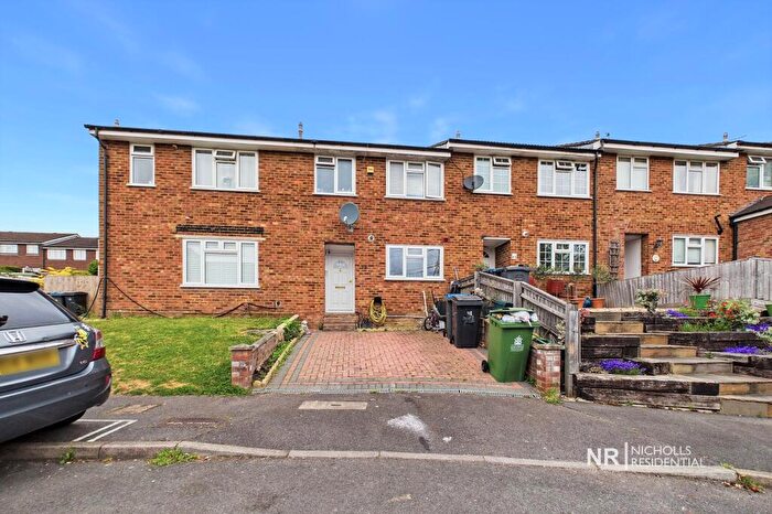 3 Bedroom Terraced House For Sale In Drake Road, Chessington, Surrey., KT9