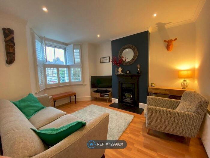 3 Bedroom Terraced House To Rent In Bickersteth Road, London SW17