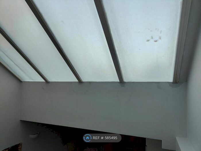 2 Bedroom Semi-Detached House To Rent In Hurlock Street, London, N5