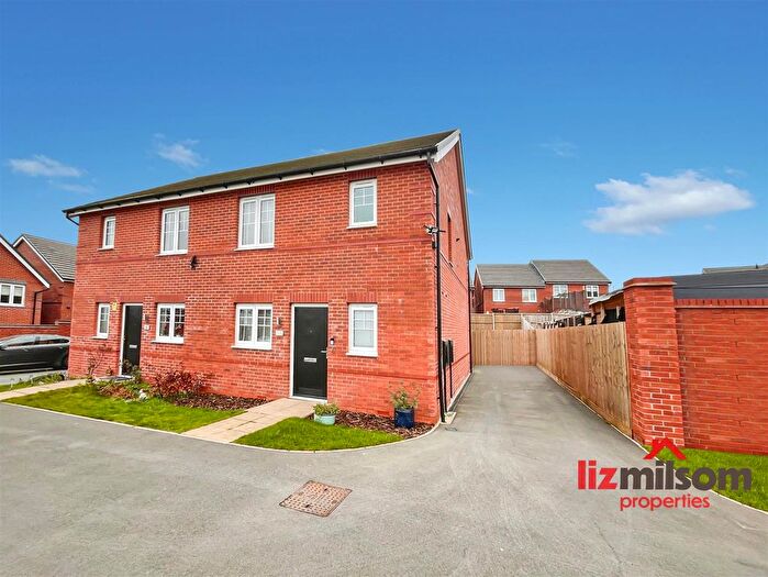 3 Bedroom Semi Detached House For Sale In Emerald Gardens, Newhall, Swadlincote, DE11