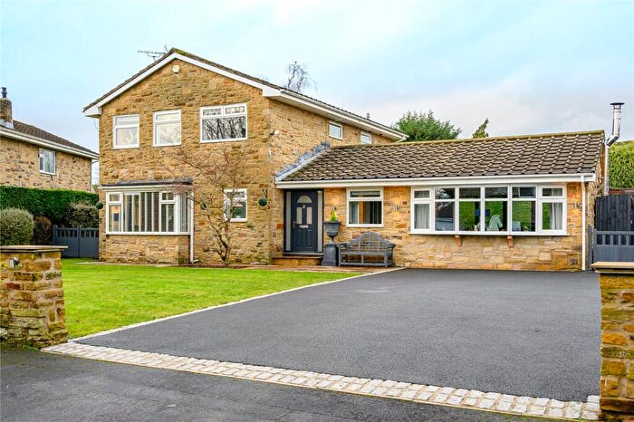 4 Bedroom Detached House For Sale In Carlton Approach, Wetherby, LS22