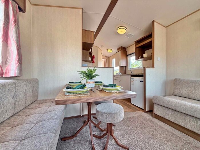 2 Bedroom Park Home For Sale In Bowland Fell Holiday Park, Tosside Skipton, BD23