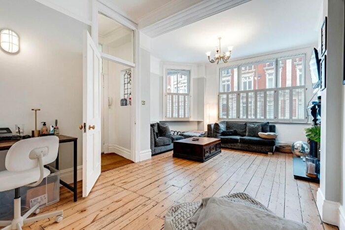 2 Bedroom Flat To Rent In Lower Richmond Road, Putney, London, London, SW15