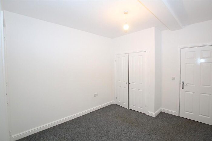 2 Bedroom Flat To Rent In High Street, Ilfracombe, EX34