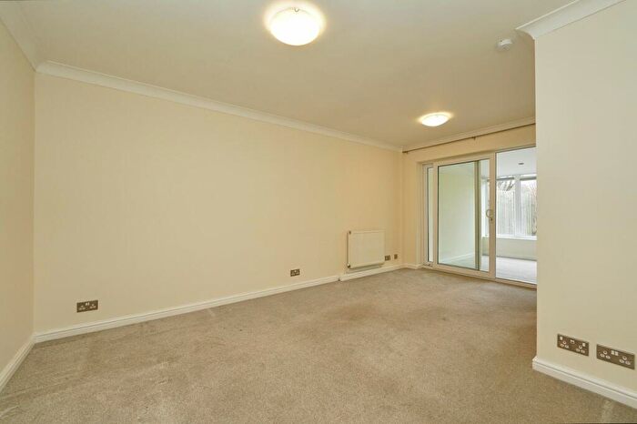 2 Bedroom Semi-Detached Bungalow For Sale In Whitehall Way, Perry, PE28