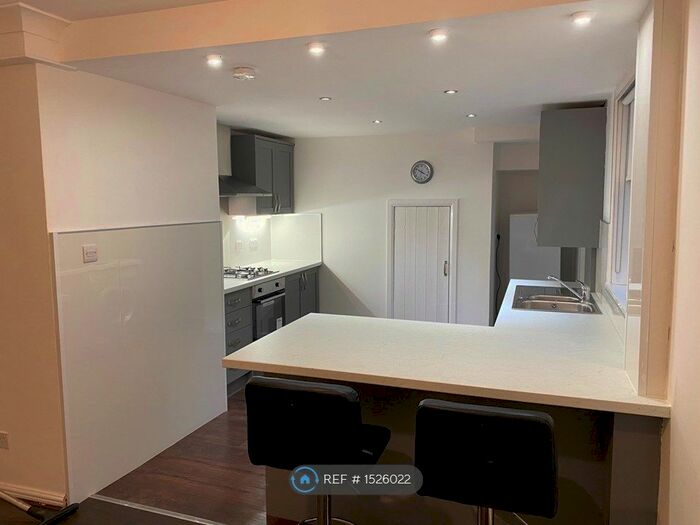 3 Bedroom Terraced House To Rent In Ashgill Road, Glasgow, G22