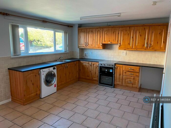 3 Bedroom Semi-Detached House To Rent In Floraville, Enniskillen, BT74
