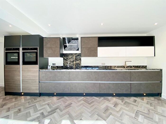 4 Bedroom House To Rent In Westfield Road, Backwell, BS48