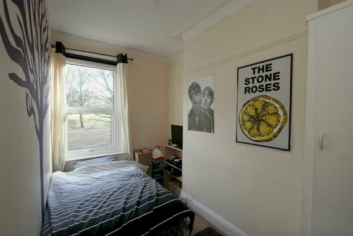 6 Bedroom Apartment To Rent In Hyde Park Road, Hyde Park, Leeds, LS6