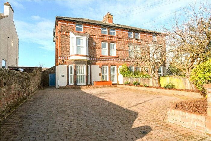 2 Bedroom Apartment For Sale In Mount Avenue, Heswall, Wirral, CH60