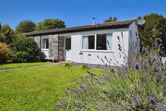 2 Bedroom Semi-Detached Bungalow For Sale In Dinas Cross, Newport, SA42